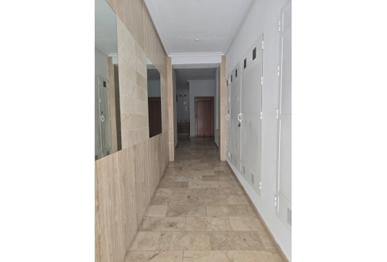 Wiederverkauf - Wohnung - Torrevieja - Playa del Cura