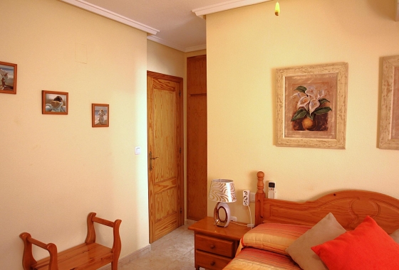Reventa - Apartamento / piso - Torrevieja - Las Piscinas Naturales