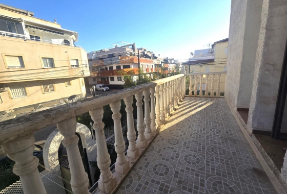 Herverkoop - Herenhuis - Torrevieja - Habaneras