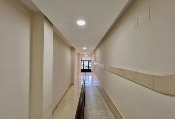 Herverkoop - Appartement / flat - Torrevieja - Puerto Deportivo