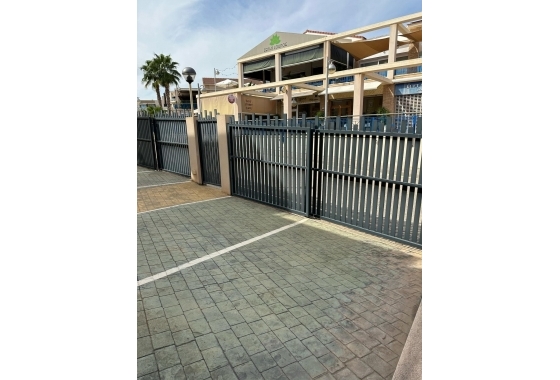 Herverkoop - Bungalow - Orihuela Costa - La Zenia