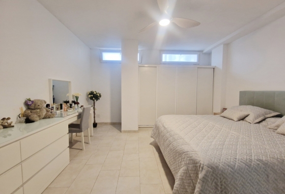 Resale - Apartment / flat - Guardamar del Segura - SUP-7 & Port Area