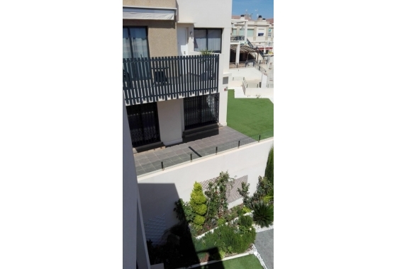 Herverkoop - Bungalow - Orihuela Costa - La Zenia
