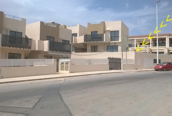 Herverkoop - Bungalow - Orihuela Costa - La Zenia