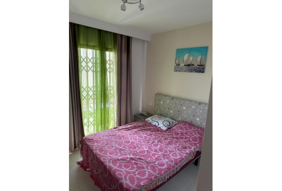 Herverkoop - Bungalow - Orihuela Costa - La Zenia