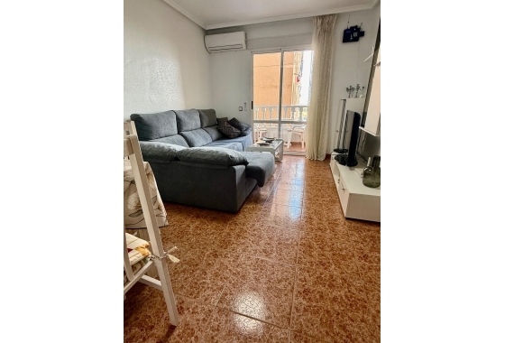 Resale - Apartment / flat - Torrevieja - PARQUE DE LAS NACIONES