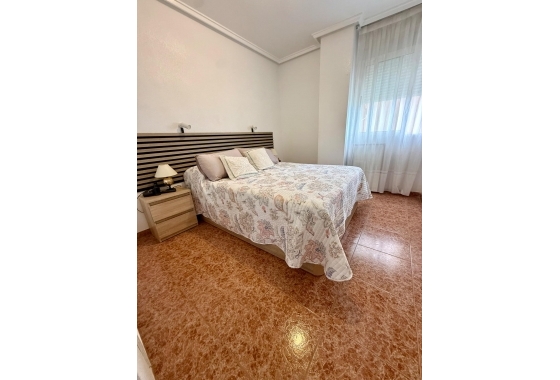 Resale - Apartment / flat - Torrevieja - PARQUE DE LAS NACIONES