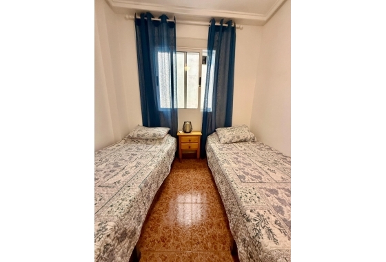 Resale - Apartment / flat - Torrevieja - PARQUE DE LAS NACIONES