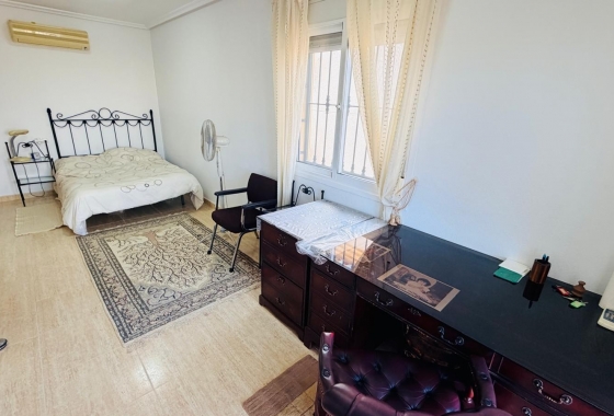 Перепродажа - Вилла - Los Montesinos - La Herrada