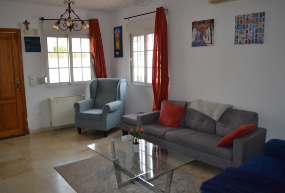 Перепродажа - Таунхаус - Orihuela Costa - La Zenia