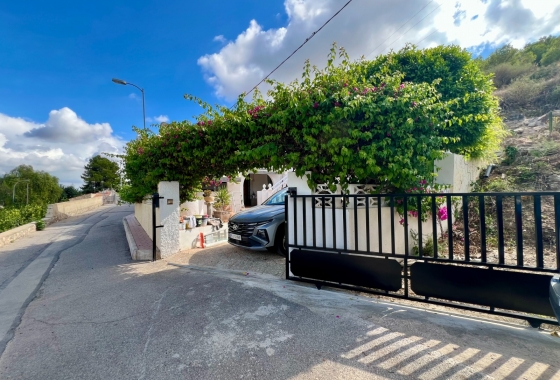 Reventa - Villa - Benferri - Inland