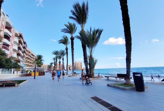 Återförsäljning - Lägenhet / lägenhet - Torrevieja - Costa Blanca