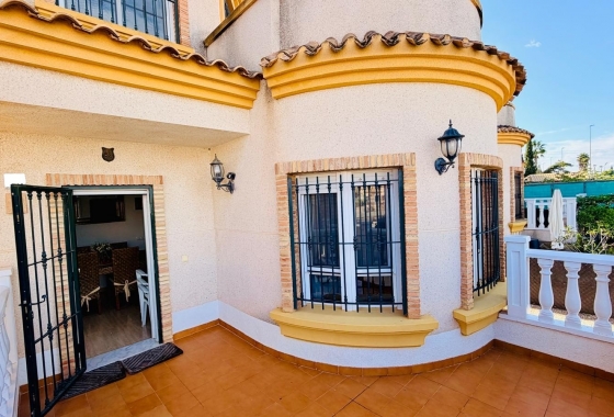 Перепродажа - Вилла - Los Montesinos - Costa Blanca