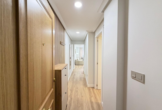 Wiederverkauf - Wohnung - Torrevieja - Centro
