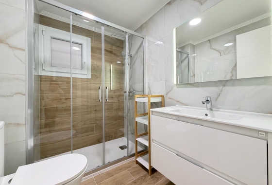 Wiederverkauf - Wohnung - Torrevieja - Centro