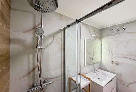 Wiederverkauf - Wohnung - Torrevieja - Centro