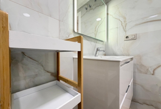 Wiederverkauf - Wohnung - Torrevieja - Centro