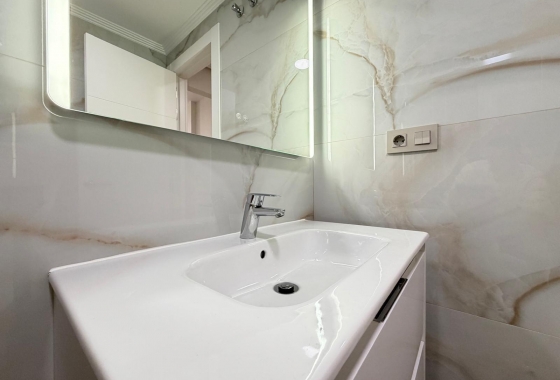 Wiederverkauf - Wohnung - Torrevieja - Centro