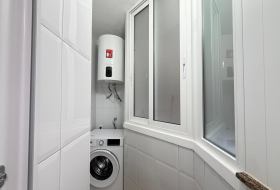 Wiederverkauf - Wohnung - Torrevieja - Centro