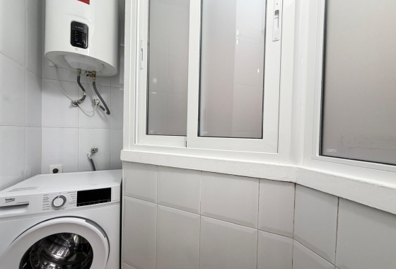 Wiederverkauf - Wohnung - Torrevieja - Centro