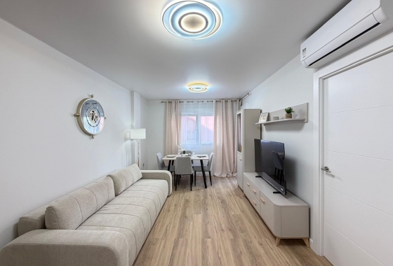 Wiederverkauf - Wohnung - Torrevieja - Centro