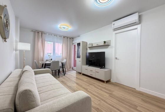 Wiederverkauf - Wohnung - Torrevieja - Centro