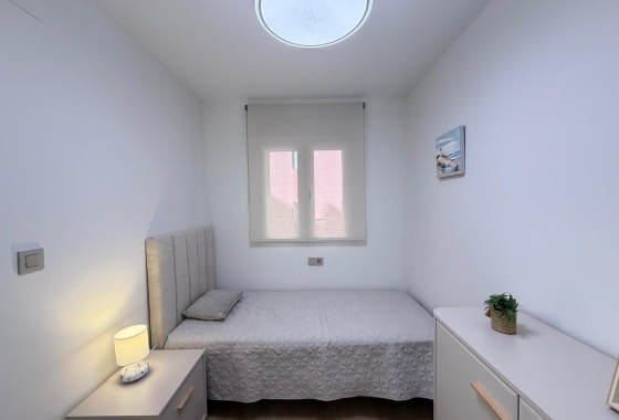 Wiederverkauf - Wohnung - Torrevieja - Centro