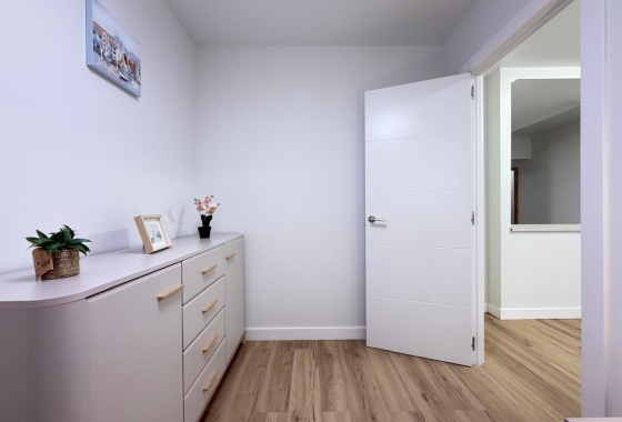 Wiederverkauf - Wohnung - Torrevieja - Centro