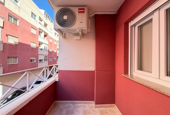 Wiederverkauf - Wohnung - Torrevieja - Centro