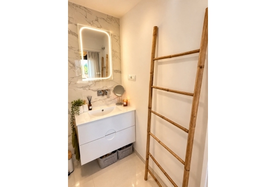 Resale - Apartment / flat - San Miguel de Salinas