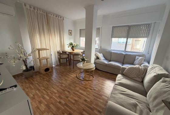Herverkoop - Appartement / flat - Torrevieja - Estacion De Autobuses