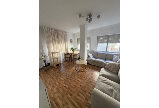Herverkoop - Appartement / flat - Torrevieja - Estacion De Autobuses