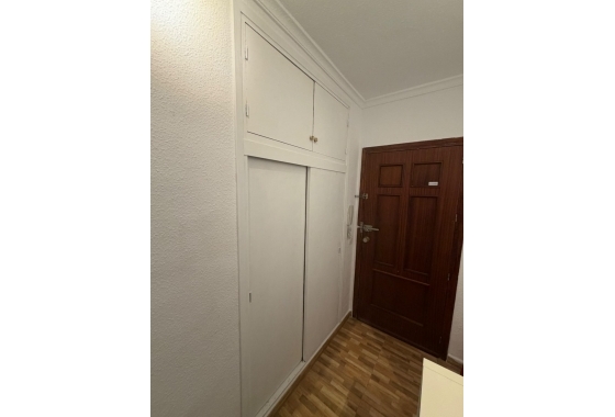 Herverkoop - Appartement / flat - Torrevieja - Estacion De Autobuses