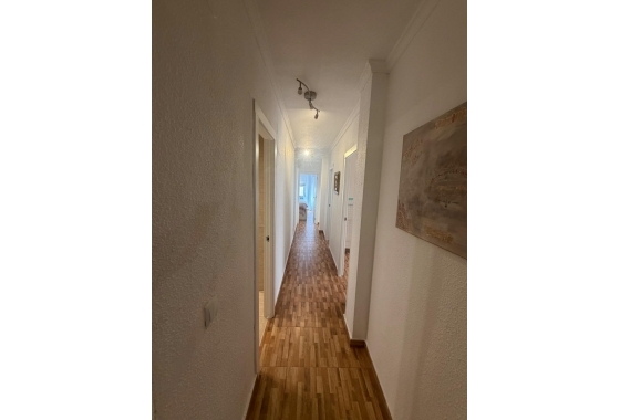 Herverkoop - Appartement / flat - Torrevieja - Estacion De Autobuses