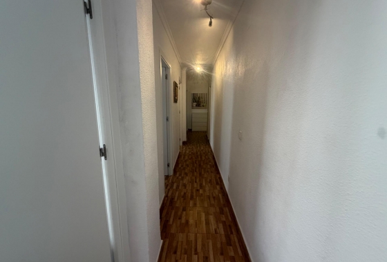 Herverkoop - Appartement / flat - Torrevieja - Estacion De Autobuses