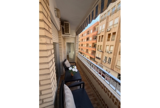 Herverkoop - Appartement / flat - Torrevieja - Estacion De Autobuses