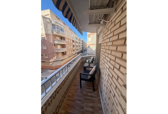 Herverkoop - Appartement / flat - Torrevieja - Estacion De Autobuses