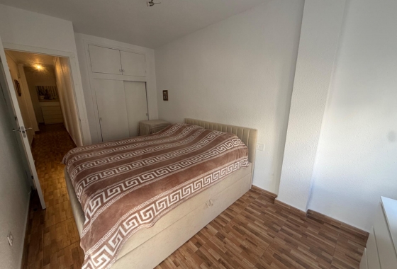 Herverkoop - Appartement / flat - Torrevieja - Estacion De Autobuses