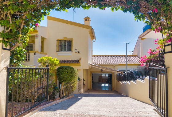 Wiederverkauf - Villa - Orihuela Costa - Costa Blanca