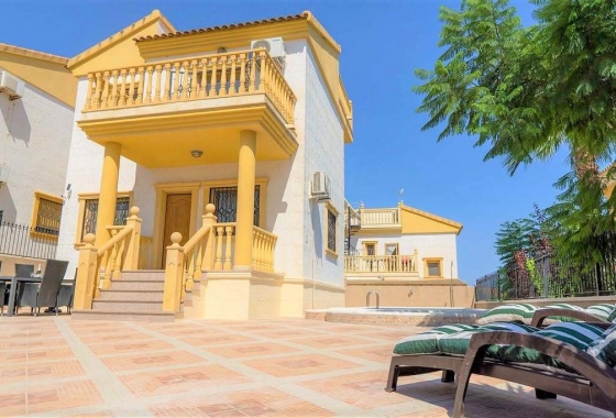 Herverkoop - Villa - Orihuela Costa - Las Filipinas