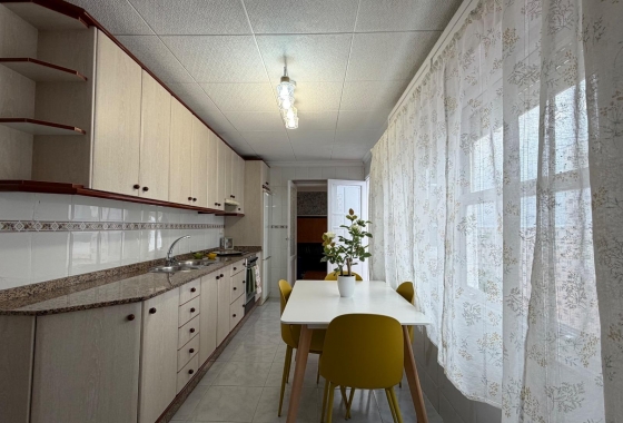 Wiederverkauf - Wohnung - Torrevieja - Centro