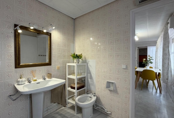 Wiederverkauf - Wohnung - Torrevieja - Centro