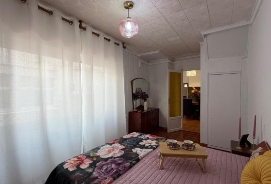 Wiederverkauf - Wohnung - Torrevieja - Centro