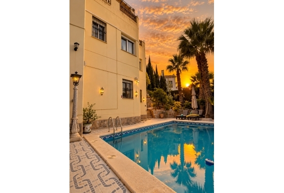 Revente - Villa - Orihuela Costa - Costa Blanca