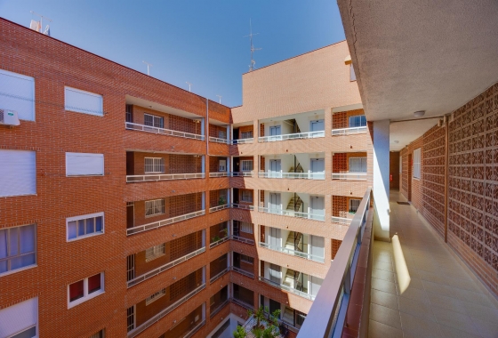 Resale - Apartment / flat - Torrevieja - Costa Blanca