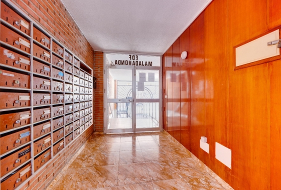 Resale - Apartment / flat - Torrevieja - Costa Blanca