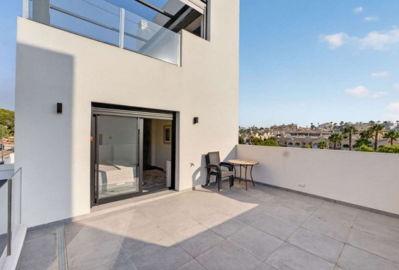 Resale - Villa - Orihuela Costa - Inland