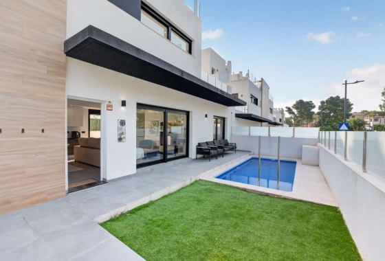Resale - Villa - Orihuela Costa - Inland