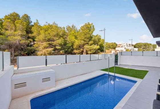 Resale - Villa - Orihuela Costa - Inland