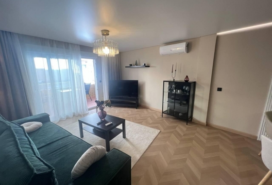 Resale - Apartment / flat - Torrevieja - Estacion De Autobuses